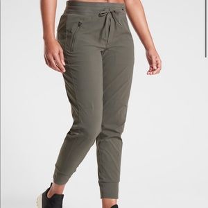 Athleta Trekkie North Jogger